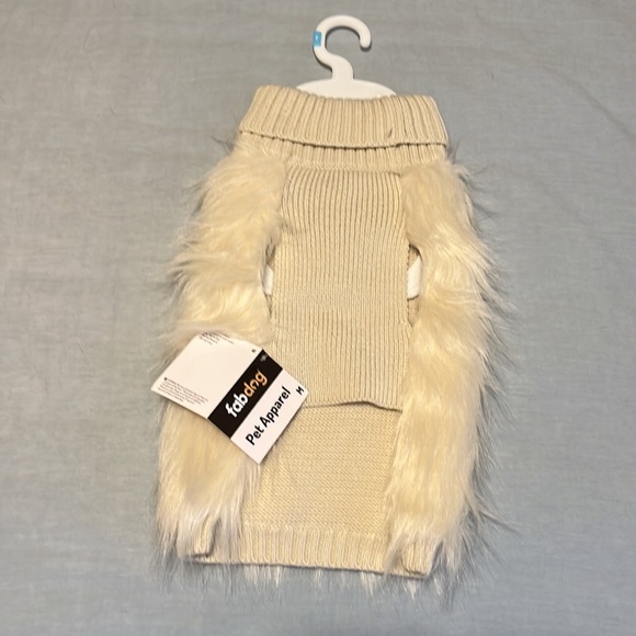 NWT FabDog faux fur sweater for a dog size S white, new with tag, turtle neck - Picture 3 of 6